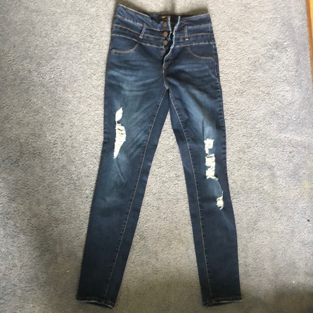 High wasted jeans